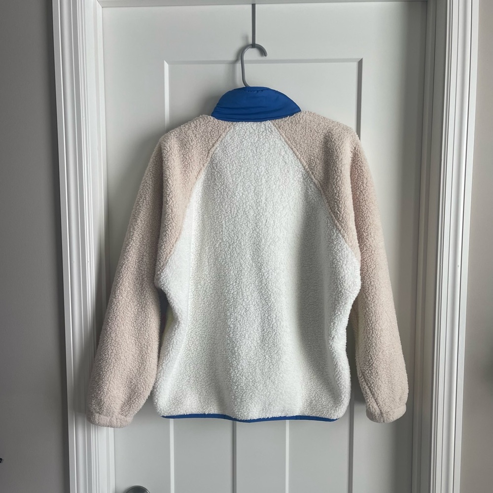 Colorblock Fleece Pullover - Picture 8 of 11